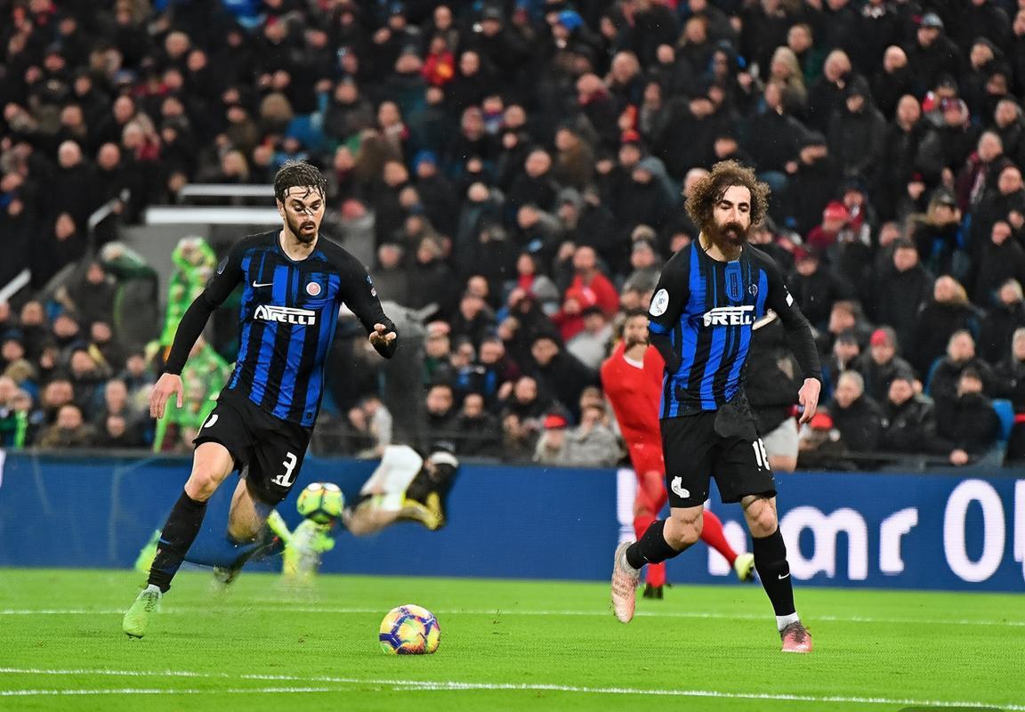 欧冠小组赛：国际米兰0-1利物浦仍晋级十六强，萨拉赫制胜